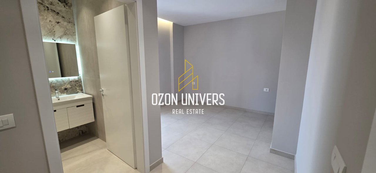 2 Apartments for rent for business, at Galeria Roma, Kavaja Street!