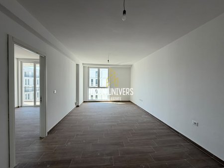 Apartament 1+1 për shitje, tek 5 Maji!