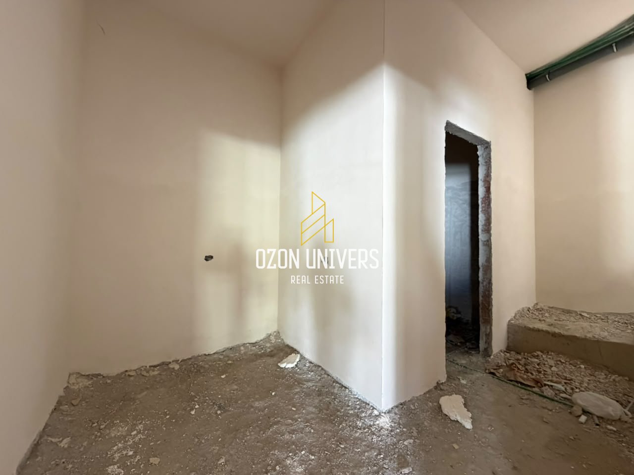 Villa con piscina in vendita a Swan Lake Residence, Lago di Farka!