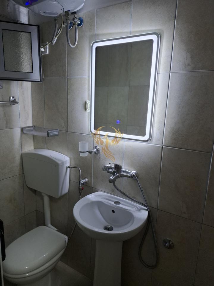 Studio apartment for rent on December 21.