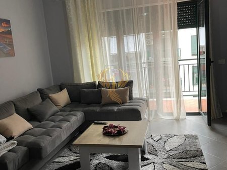 Appartamento 1+1+Balcone in affitto ad Astir, Unaza e Re