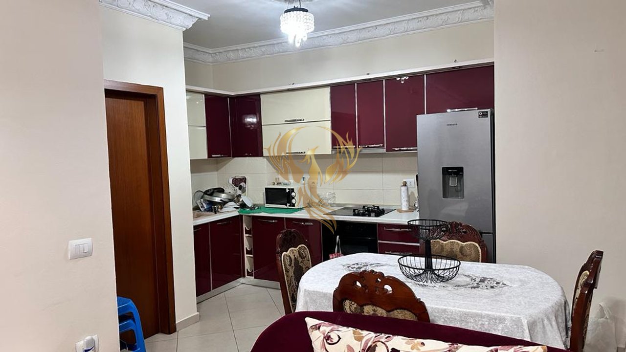 Jepet me qera apartament 2+1+2 Bllk ne Astir