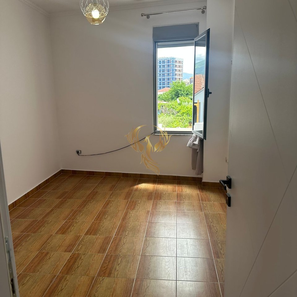 Apartment for rent 3+1+2 at Xhamlliku
