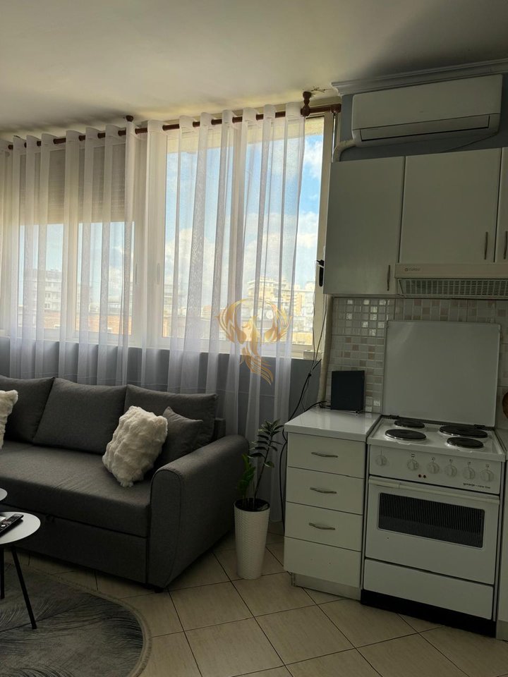 Jepet me qera apartament 1+1 tek Rruga e Durresit