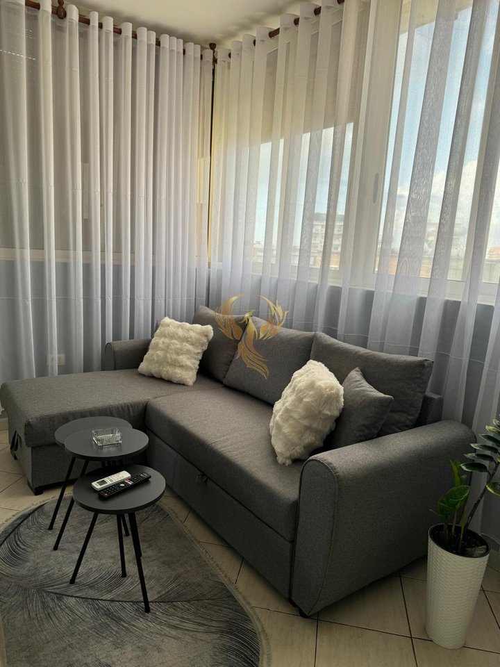 Jepet me qera apartament 1+1 tek Rruga e Durresit