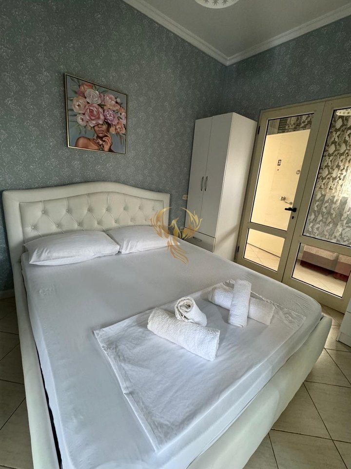 Jepet me qera apartament 1+1 tek Rruga e Durresit