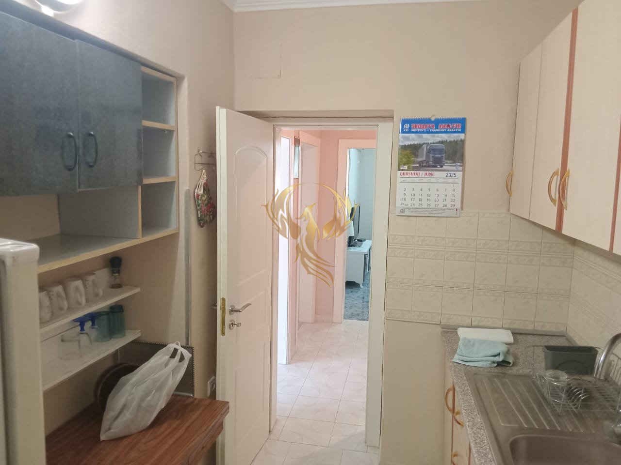 Jepet me qera apartament 2+1 Pazari i Ri