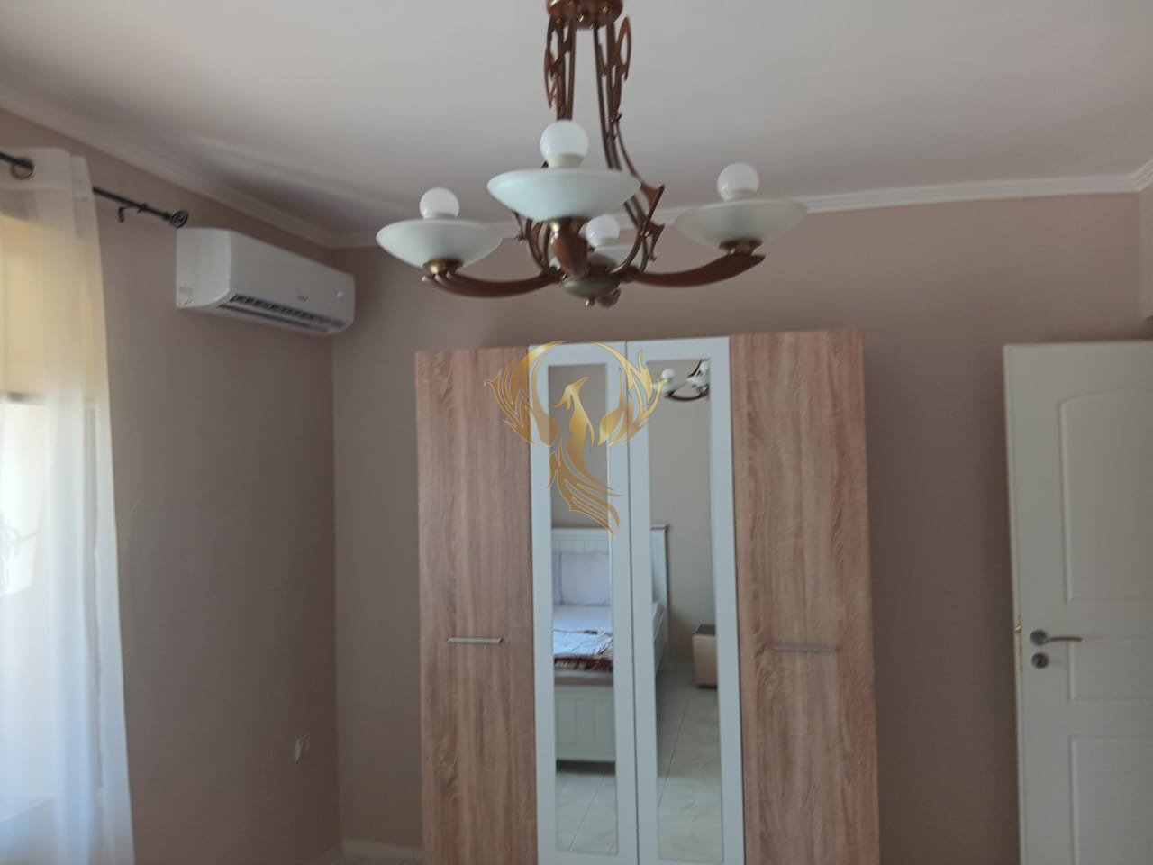 Jepet me qera apartament 2+1 Pazari i Ri