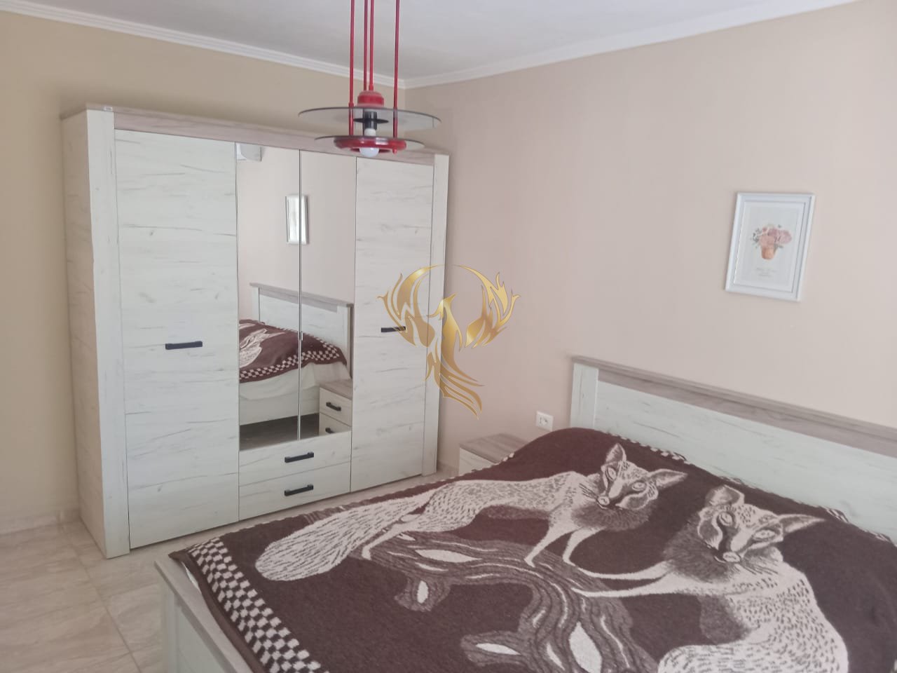 Jepet me qera apartament 2+1 Pazari i Ri