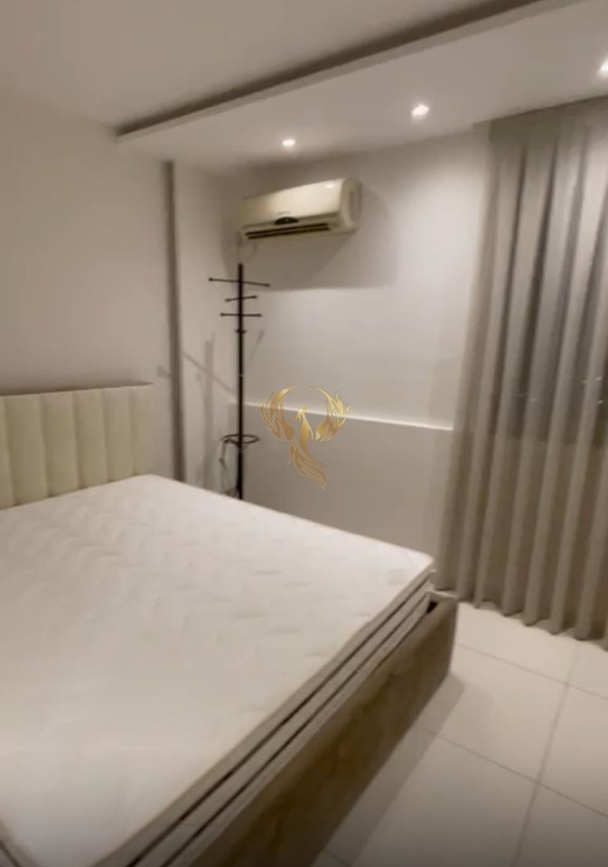 Jepet me qera apartament 3+1 i mobiluar ne Laprake prane Intesa San Paolo Bank