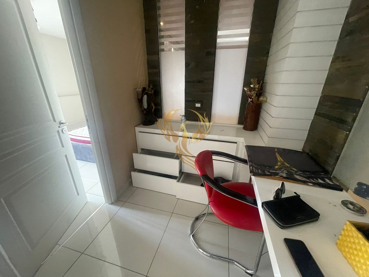 Jepet me qera apartament 3+1 i mobiluar ne Laprake prane Intesa San Paolo Bank