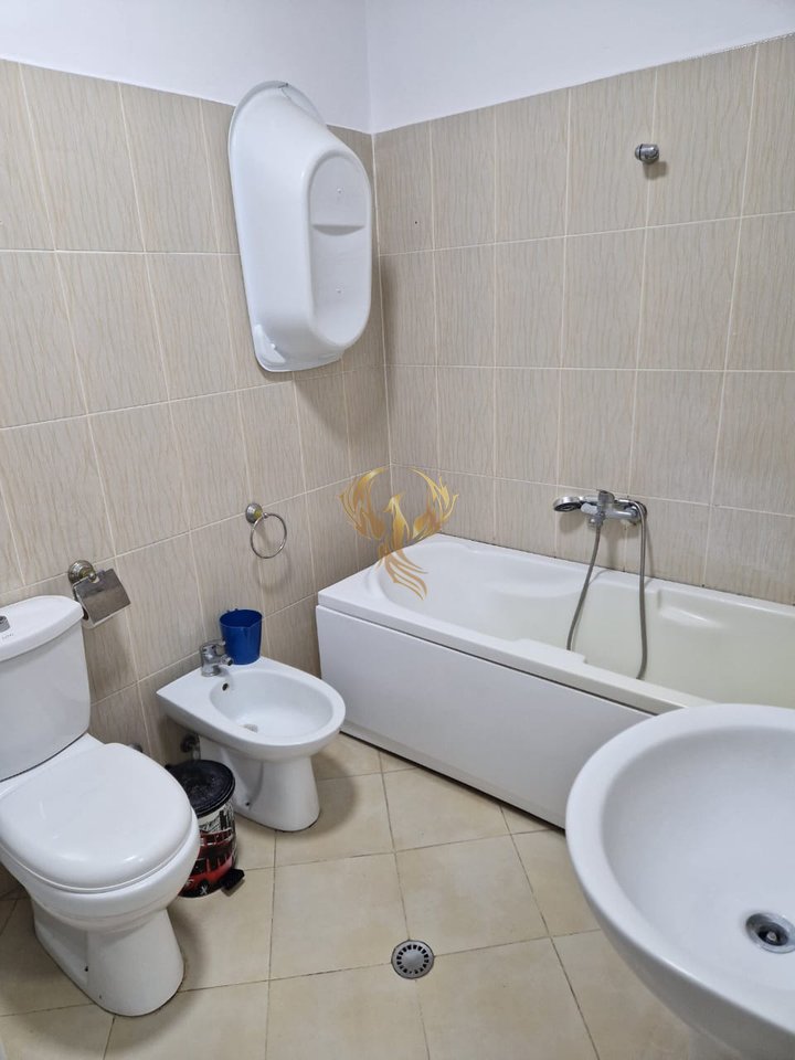 Jepet me qera apartamet 3+1+2+Bllk  prane Zogut te Zi.