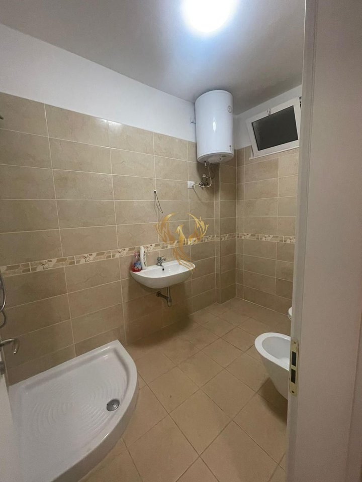 Super apartment 2+1+2+Bllk+2 parking spaces for rent in Kinostudio