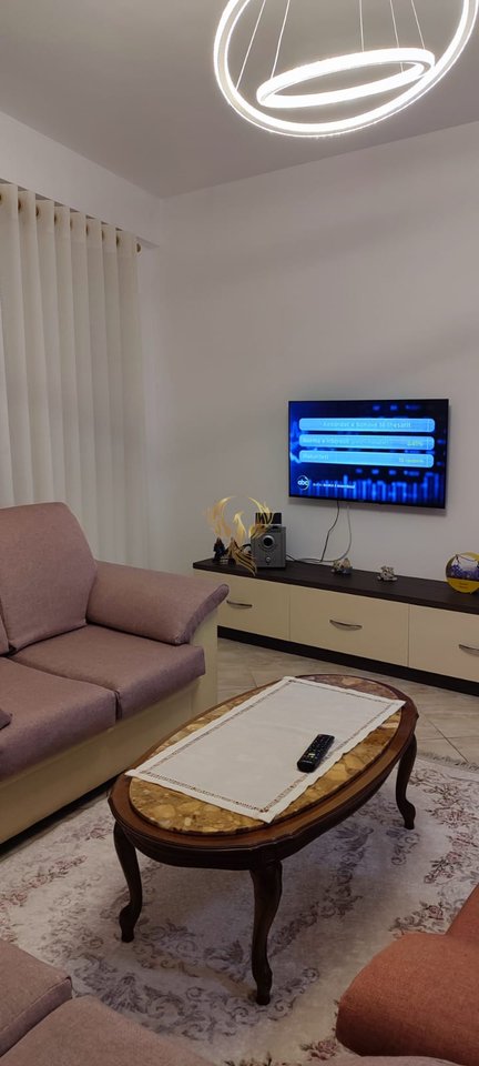 A 1+1 apartment is for rent on Kavaja Street.
