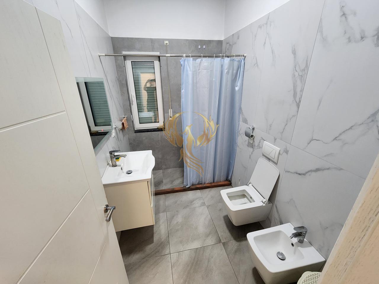 Jepet me qira super apartament 2+1+2+Bllk tek Liqeni i Thate