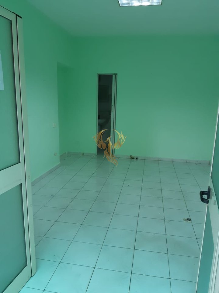 Shop for rent in Myslym Shyr
