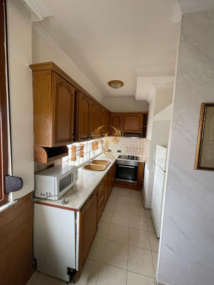 Appartamento 2+1 in affitto in via Petronini Luarasi