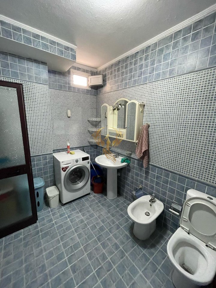 Appartamento 2+1 in affitto in via Petronini Luarasi