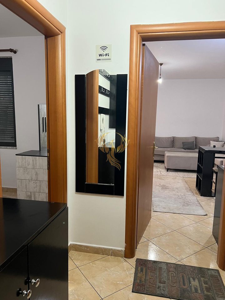 Jepet me qera apartament 1+1+Bllk ne Qender