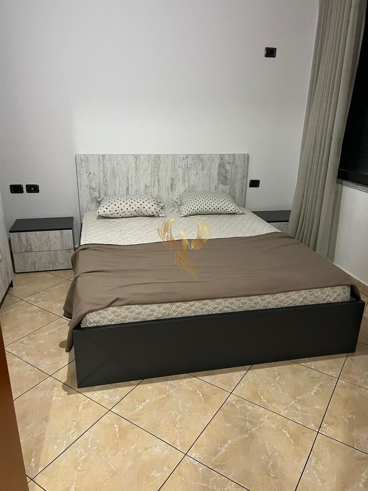 Jepet me qera apartament 1+1+Bllk ne Qender