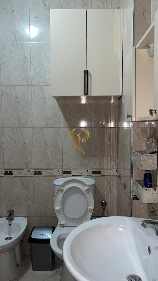 Jepet me qera apartament 1+1+Bllk ne Qender