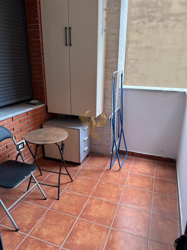 Jepet me qera apartament 1+1+Bllk ne Qender