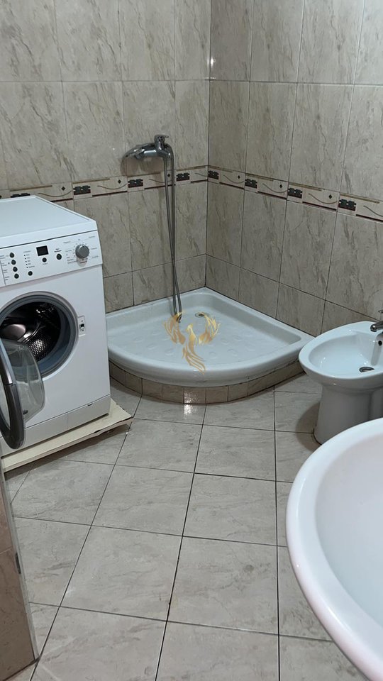 Jepet me qera apartament 1+1+Bllk ne Qender