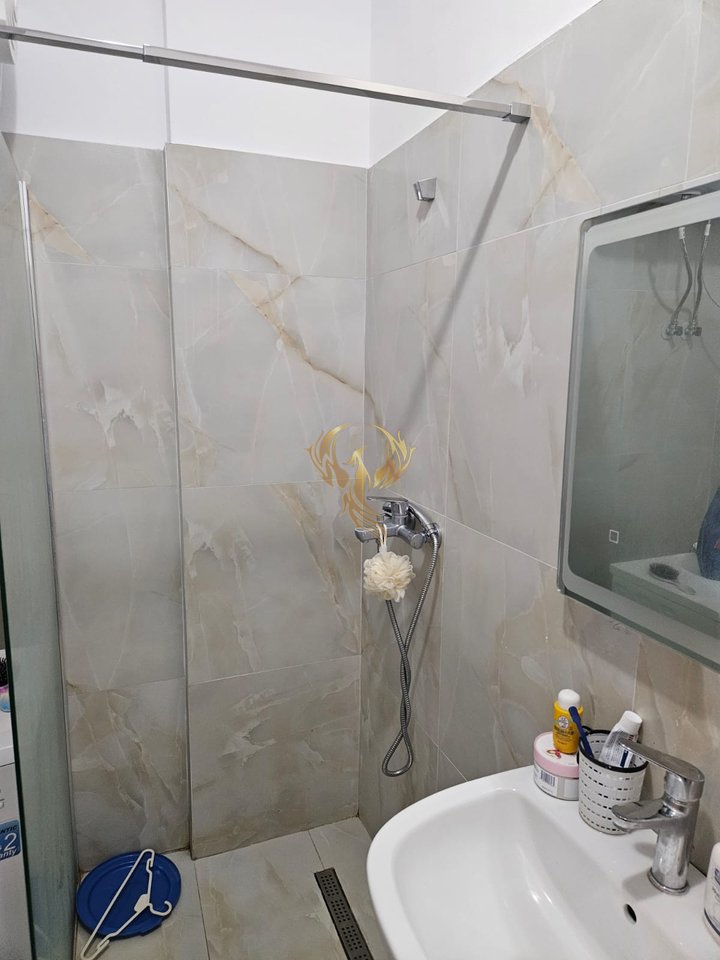 Jepet me qera apartament 1+1+Bllk Ne Xhamllik