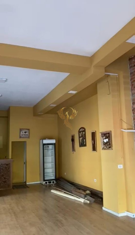 Business premises for rent at Mine Peza