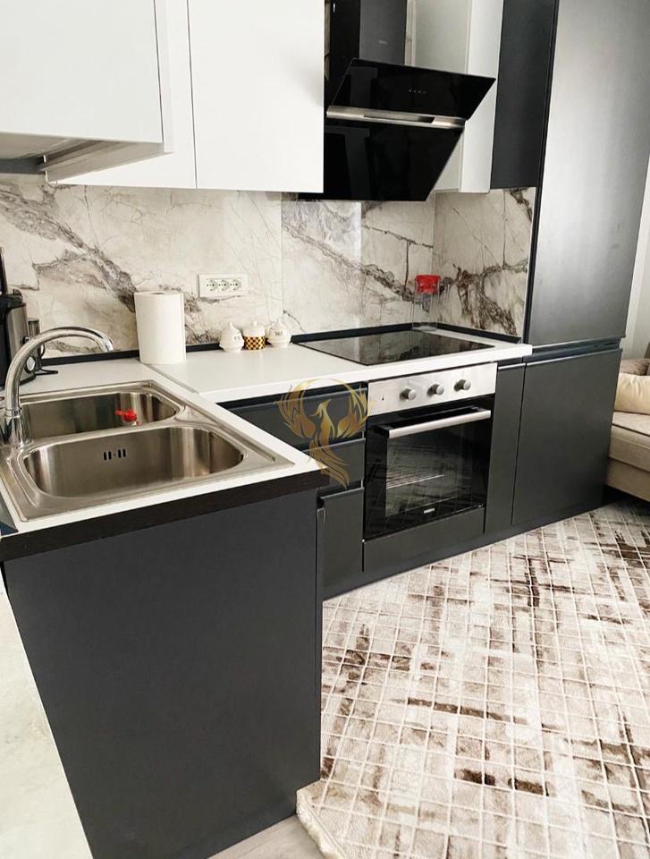 Jepet me qera Hyrje 1+1 tek Shkolla e Bashkuar