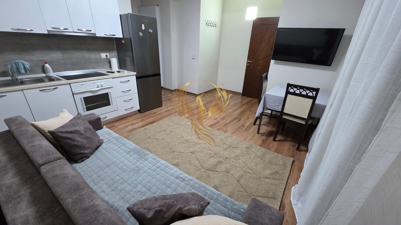 Jepet me qira hyrje 1+1 ne Sauk