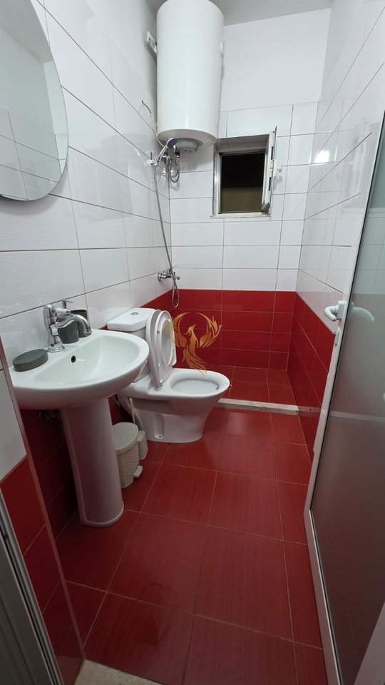 Jepet me qira hyrje 1+1 ne Sauk