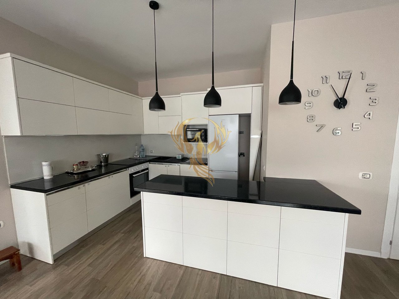 Jepet me qera Penthouse 2+1+2 e sapo mobiluar ne fresk tek Platea residence