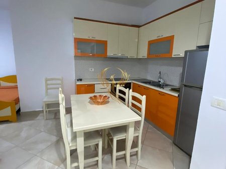 1+1 entrance for rent in Lapraka