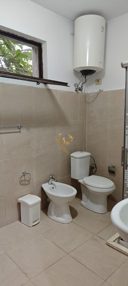 Affittasi ingresso 2+1, Città Studenti