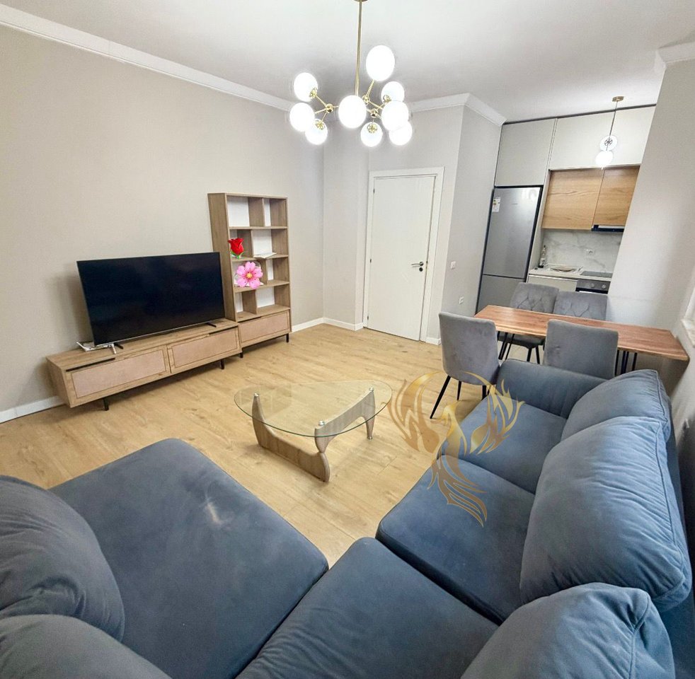 Appartamento 2+1 in affitto a Komuna e Parisit