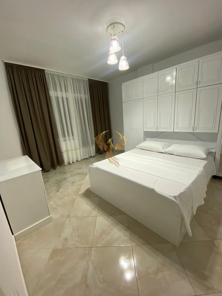 Jepet me qera hyrje 1+1 ne Laprake