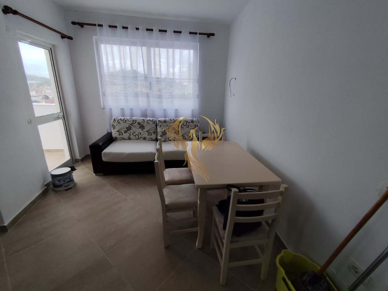 For rent: 2+1+2+2 apartment in Bllok, Yzberisht.