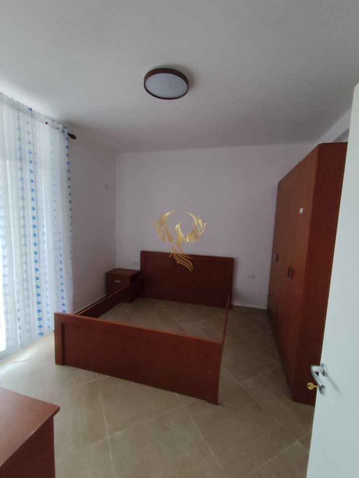 For rent: 2+1+2+2 apartment in Bllok, Yzberisht.