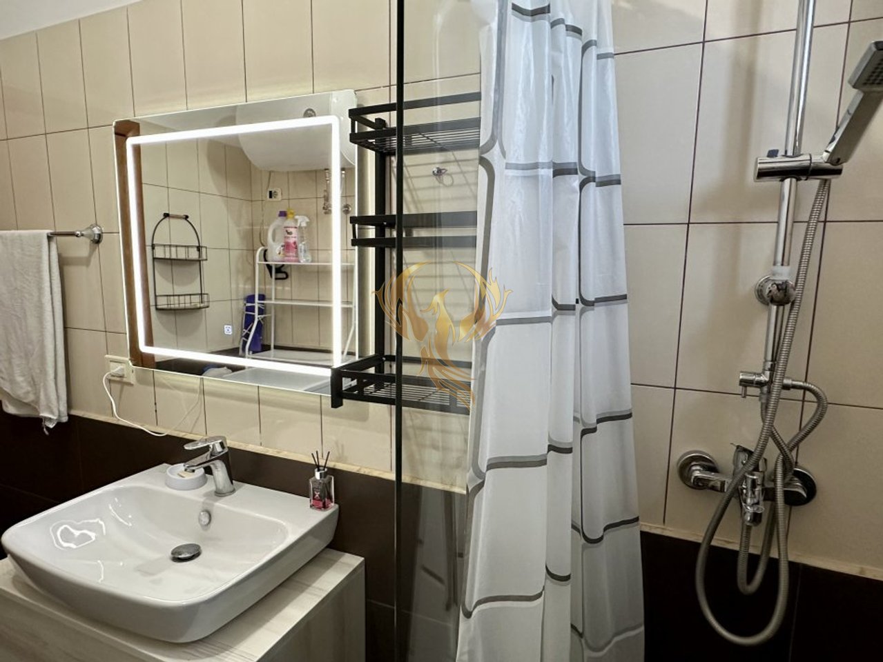 Jepet me qera Apartament 2+1 te Rruga e Dibres