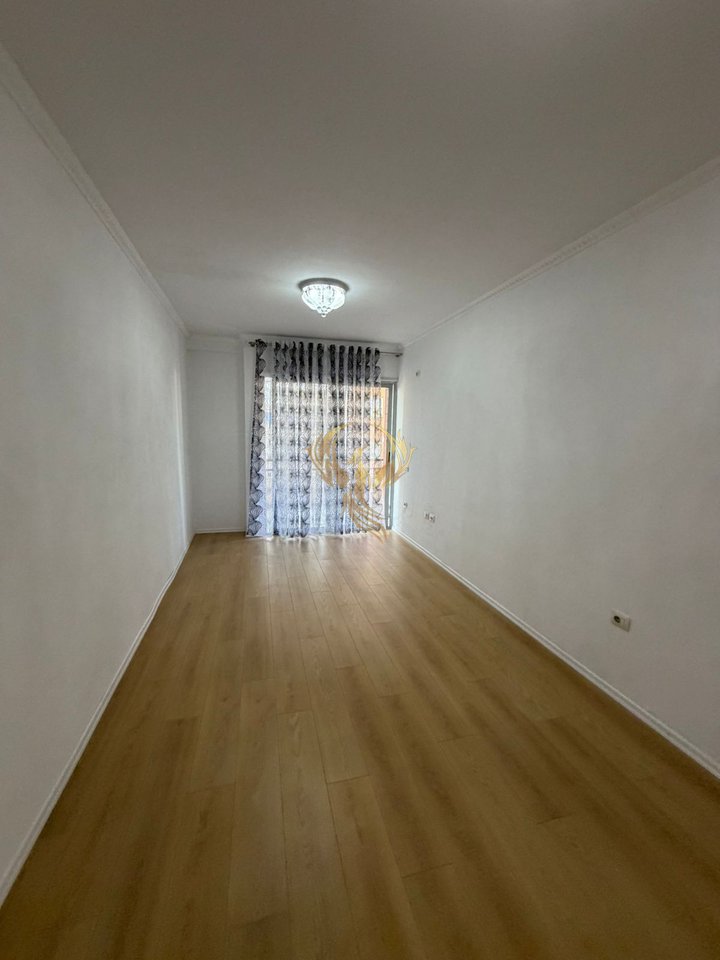 Shitet super apartament 2+1 ne Fresk