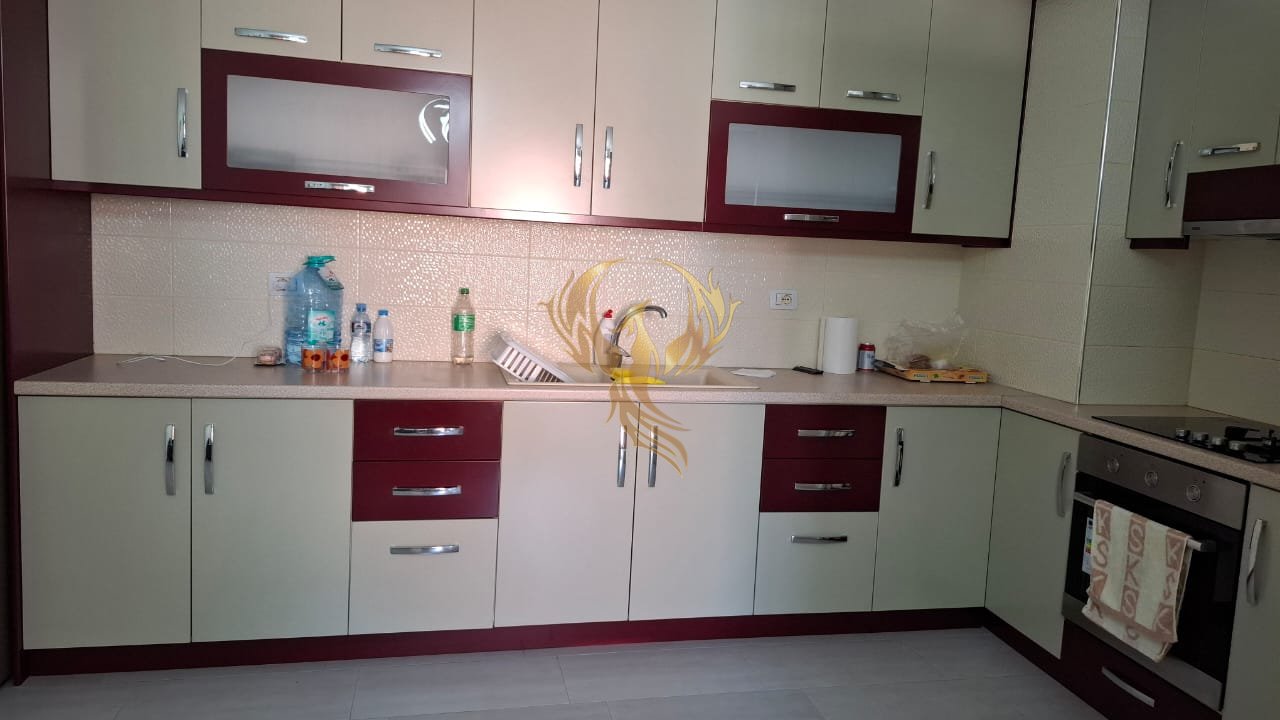 Affittasi appartamento 2 + 1 + 2 Astir vicino a Villa L