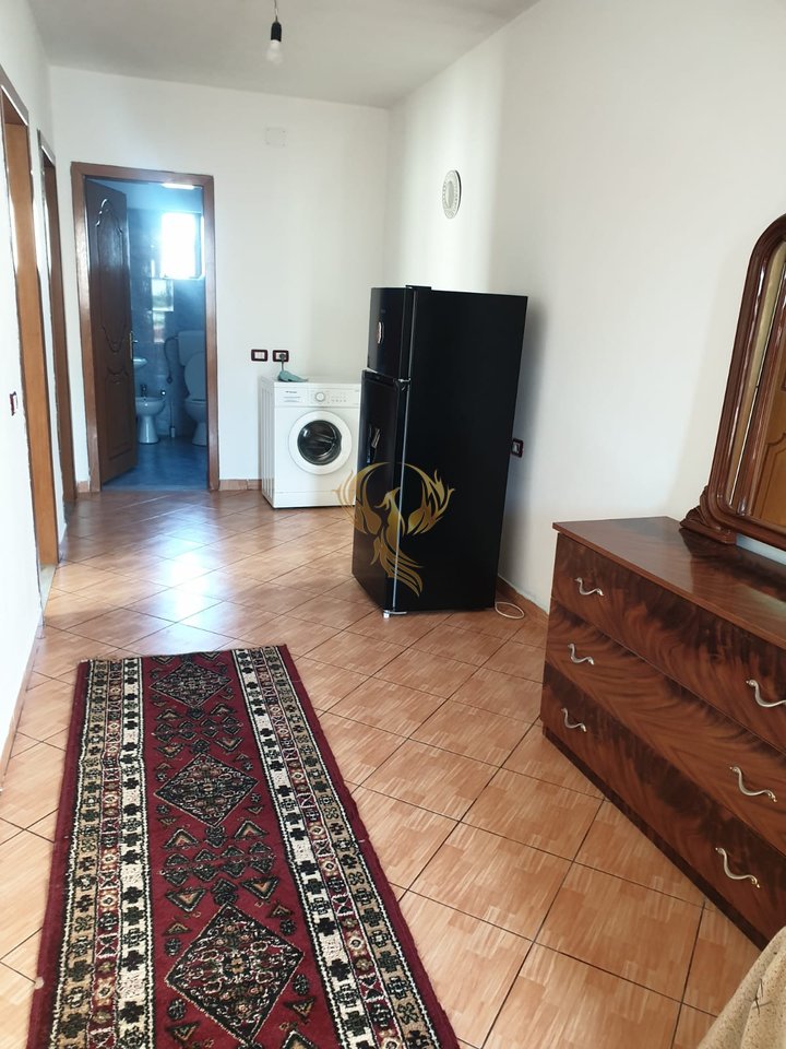 Affittasi ingresso 2+1, vicino QSUT