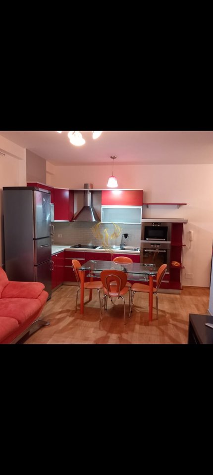 Jepet me qera Apartament 1+1, tek 21 Dhjetori