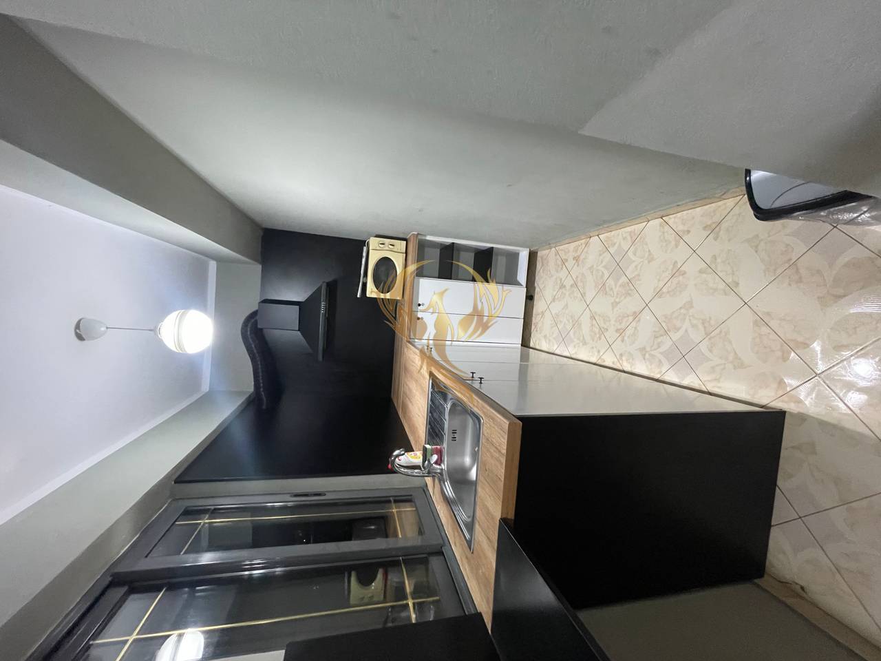 Jepet me qera Apartament me 2 dhoma gjumi+ kuzhine,(pa dhome ndenje) ne Don bosko prane Artisti