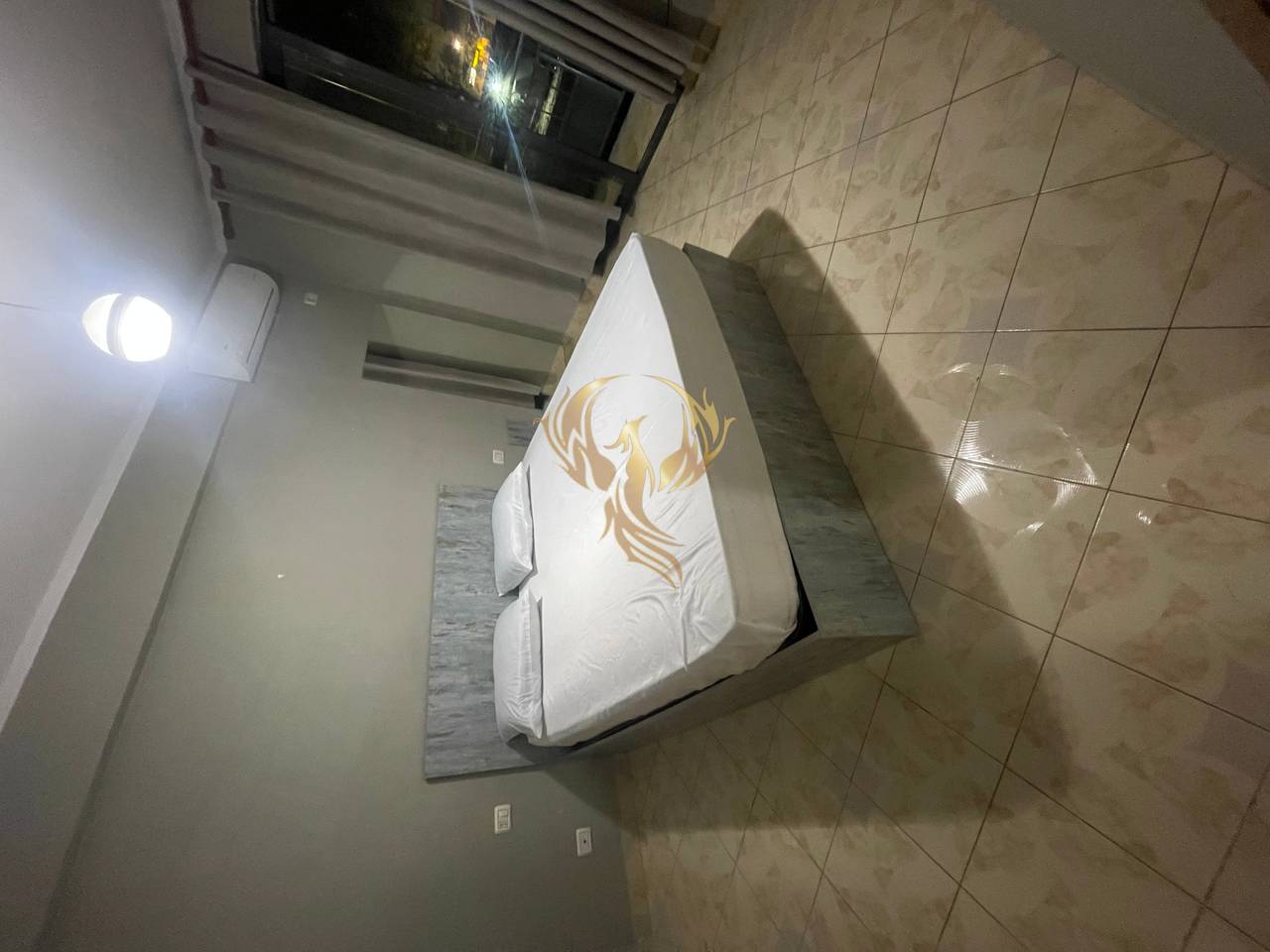 Jepet me qera Apartament me 2 dhoma gjumi+ kuzhine,(pa dhome ndenje) ne Don bosko prane Artisti