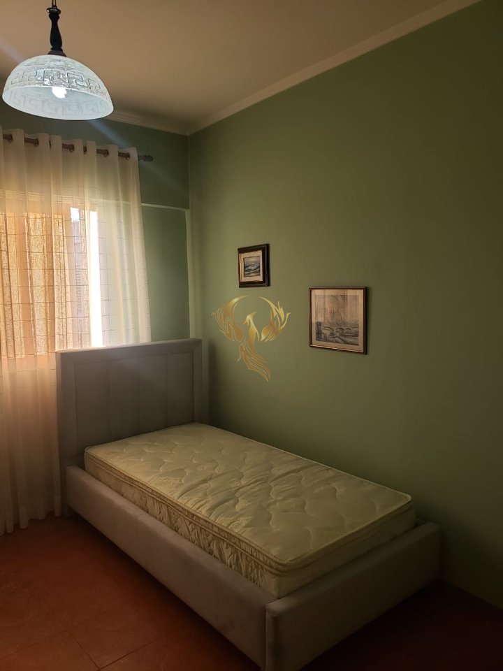 For rent 2+1+2 balcony apartment near Komuna e Parisit.