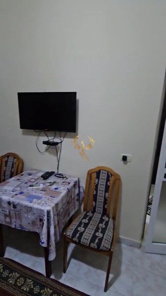Si affitta ingresso 1+1 ad Ali Dem