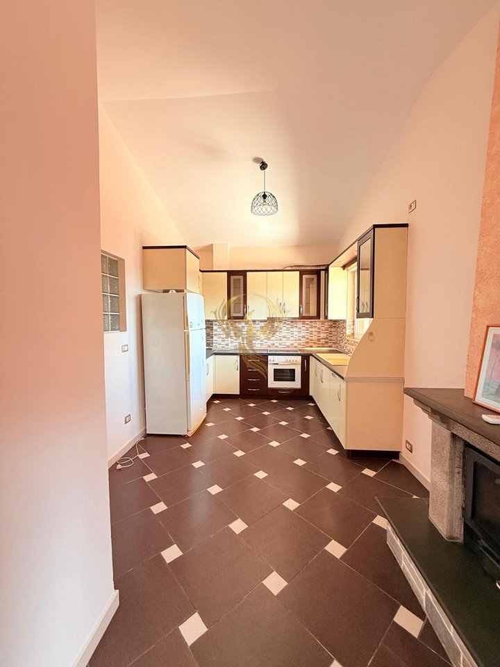 FOR RENT ENTRANCE 3+1+2+3 BLOCK OLD SAUK