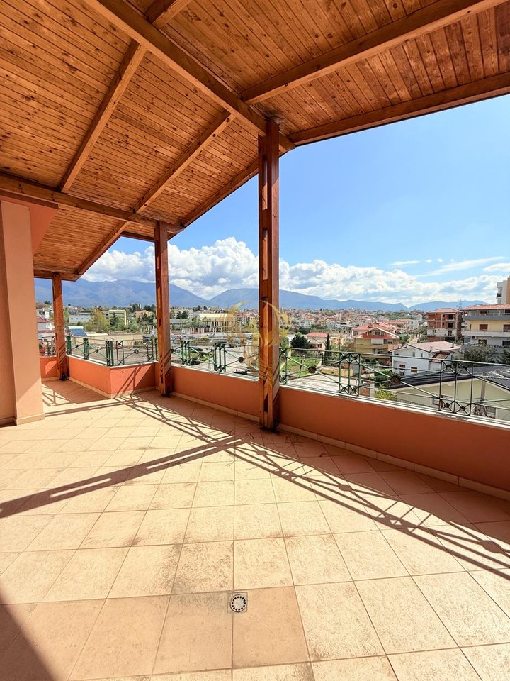 FOR RENT ENTRANCE 3+1+2+3 BLOCK OLD SAUK